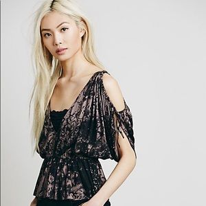 FREE PEOPLE Abracadabra Cold Shoulder Top